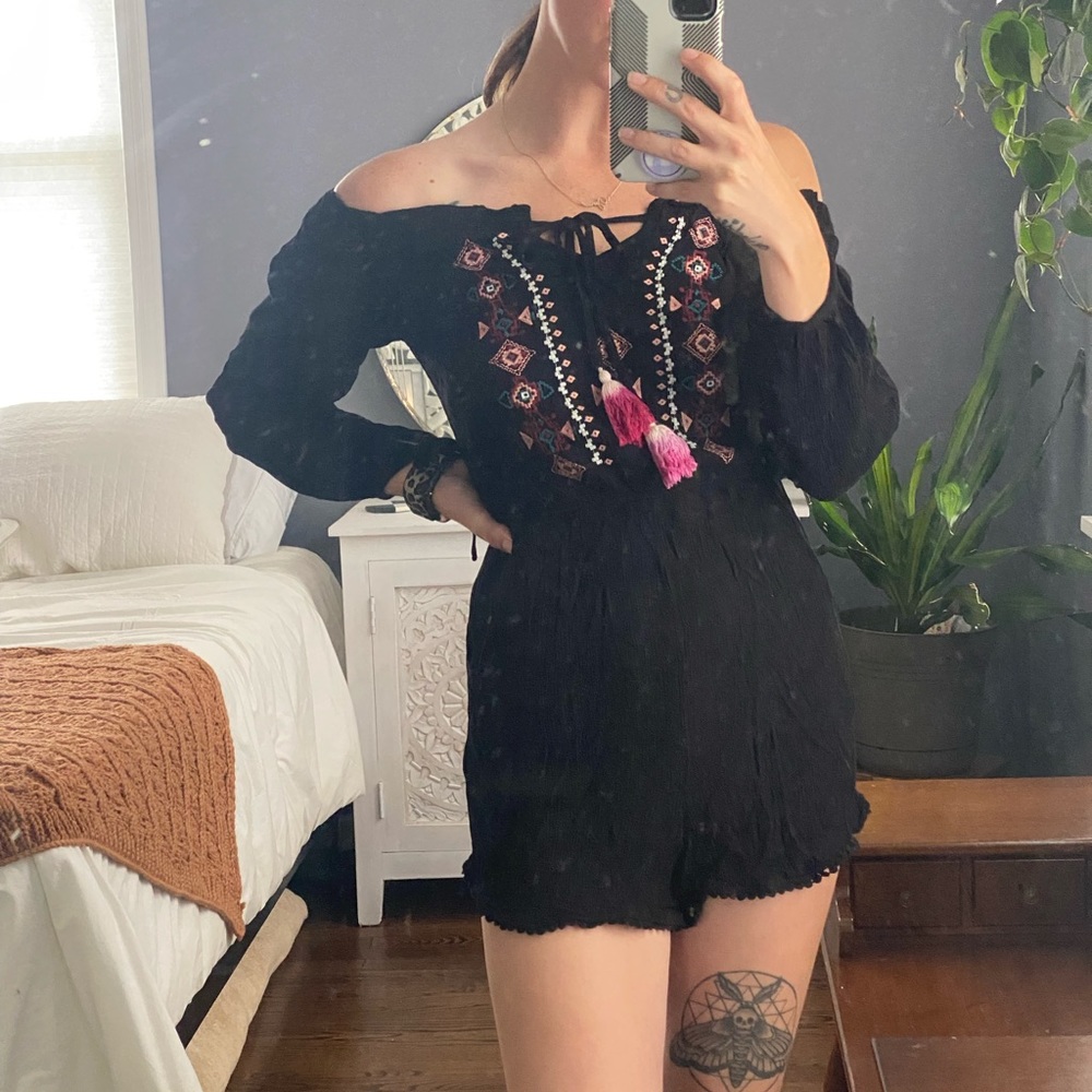 Off the shoulder romper - Picture 2 of 8